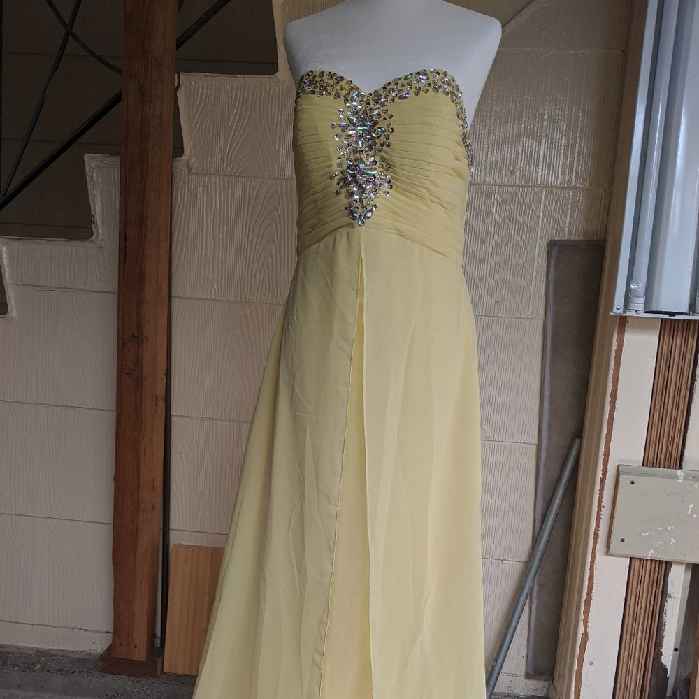 Large Yellow Strapless Crystal Dress